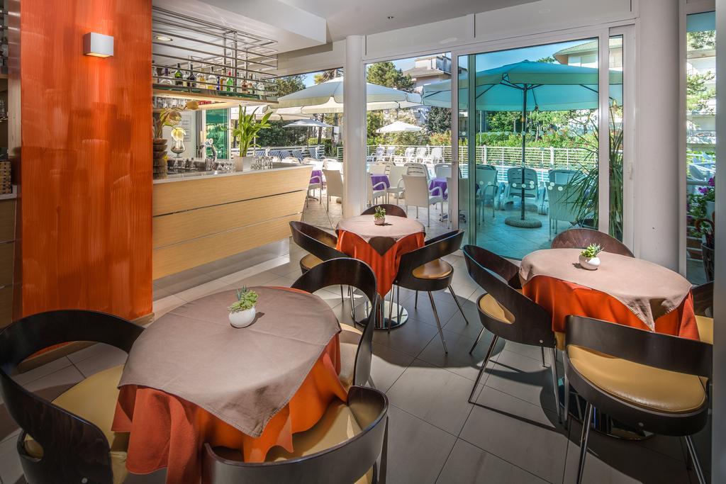Hotel San Francisco Lignano Sabbiadoro Exterior foto